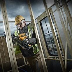 Cloueur De Charpente Dewalt DCN692P2 XR 18 V Avec 10 Boîtes De Pointes 12 Cloueur De Charpente Dewalt DCN692P2 XR 18 V Avec 10 Boîtes De Pointes -NORTH WAYS Boutique cloueur2